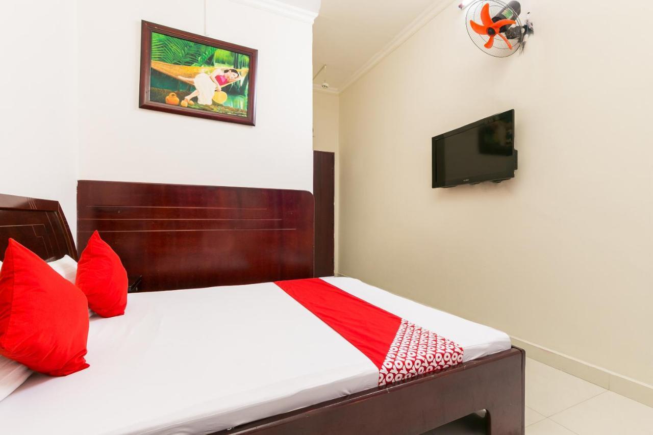 OYO 486 Khách sạn Nhất Nhất Hotel TP. Hồ Chí Minh Ngoại thất bức ảnh