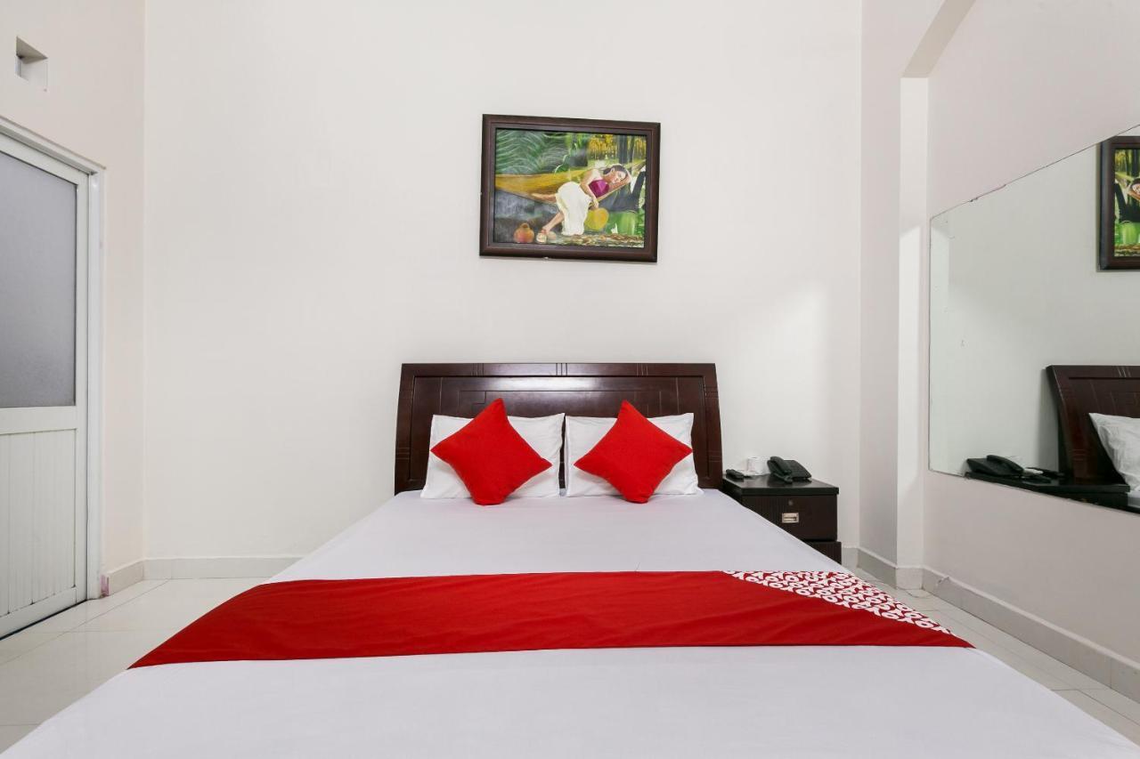 OYO 486 Khách sạn Nhất Nhất Hotel TP. Hồ Chí Minh Ngoại thất bức ảnh